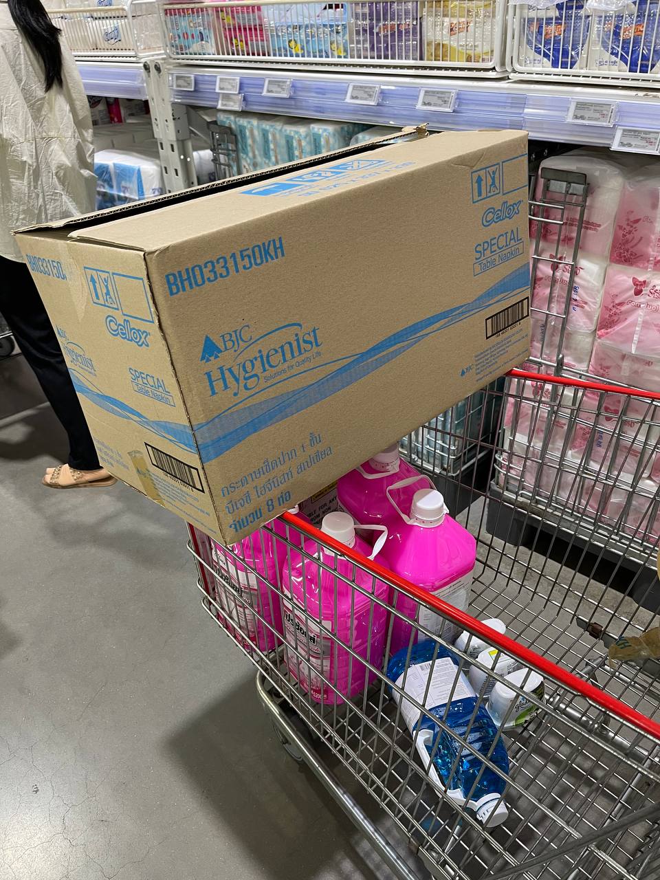 Modern Trade Distribution of Cellox and Hygienist Products by BJC at Makro Cambodia 12 Dec - Image 32